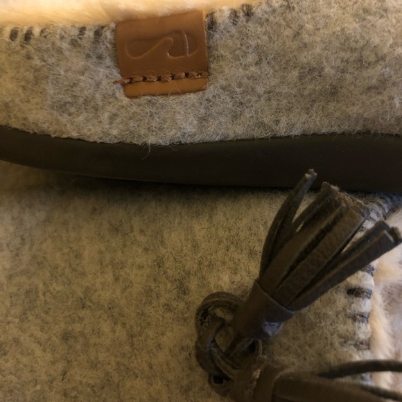 Strive 8.5 Gray Woman’s Orthopedic Slippers Like New - Picture 7 of 7